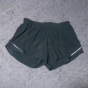 Lululemon Hotty Hot 4” low rise shorts